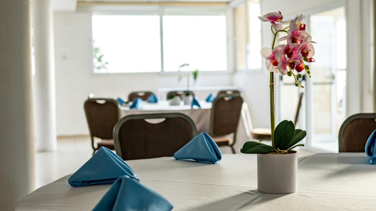 Acco Beach Hotel Акра Екстериор снимка