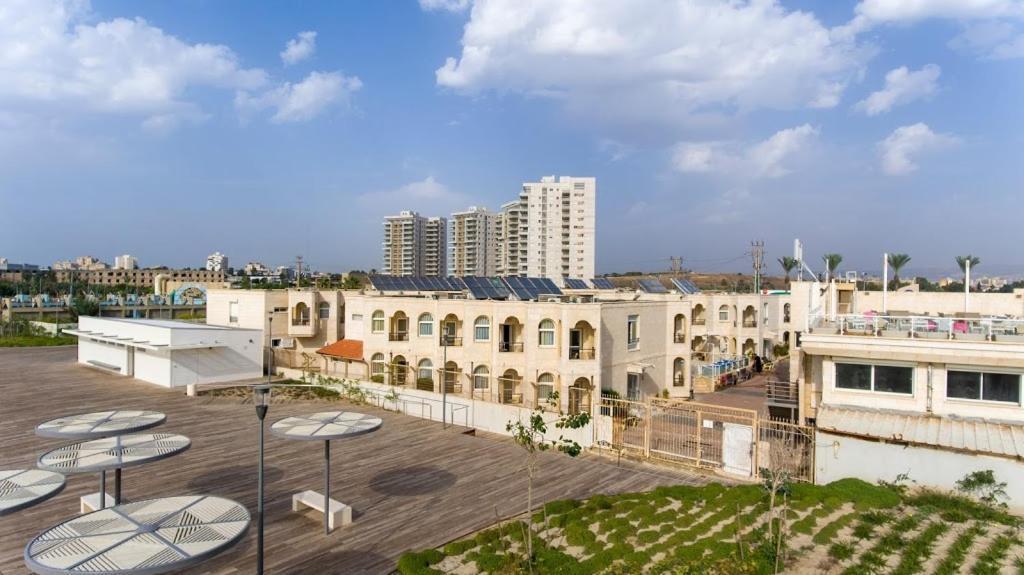 Acco Beach Hotel Акра Екстериор снимка